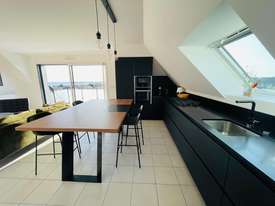 Appartement Lumineux Et Spacieux, Terrasse Et Parking Prive Concarneau Extérieur photo